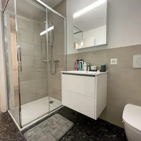 Five Stars Comfort Near The Lake