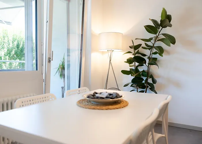 Five Stars Comfort Near The *