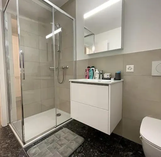 Five Stars Comfort Near The